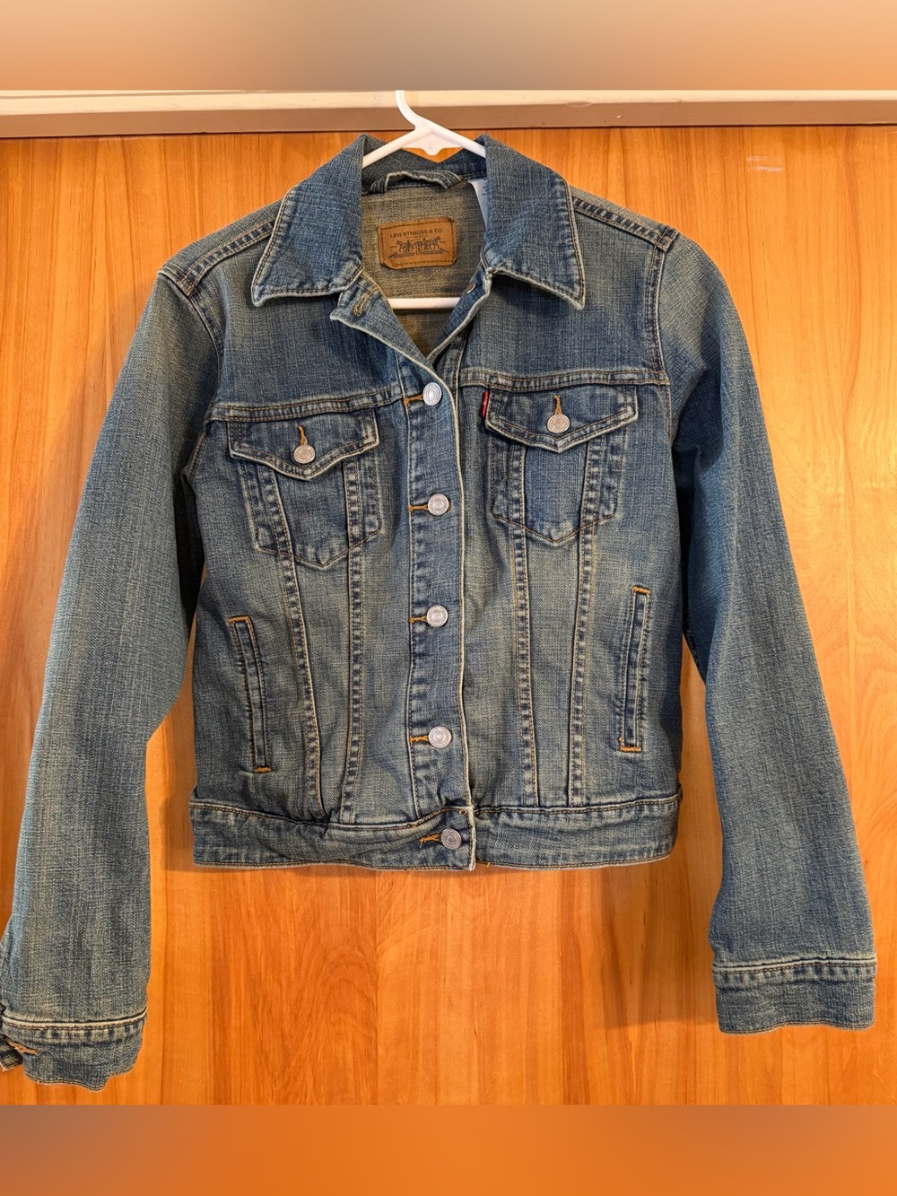 Levi's Women's Light Blue Denim Trucker Jacket